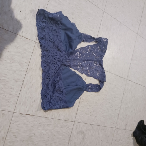 Chance Lace Navy Blue Bralette – Size 3×, Elegant and Comfortable - Picture 3 of 3